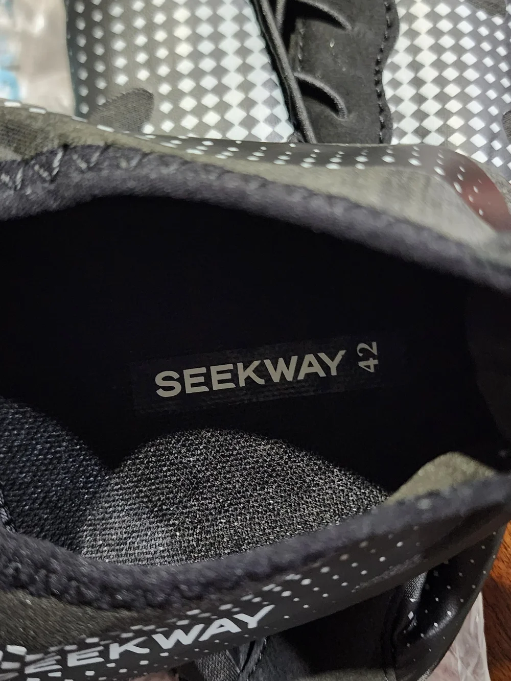 seekway comfortable black